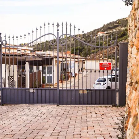 Sole Dell'argentario 公寓式酒店 2*
